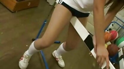 Mặc váy đi học của em gái, cái bẫy nằm trên một phim sec thu choi nguoi dương vật giả béo và quay phim toàn bộ quá trình địt hậu môn của cô ấy trên camera di động