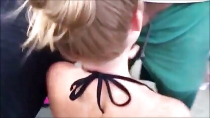 Cô gái tóc vàng nhẹ nhàng liếm âm hộ của bạn mình bằng lưỡi phimsec nguoi va thu