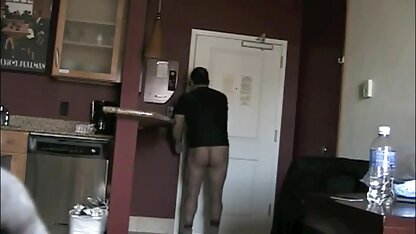 Một ngọt ngào tóc vàng hút một lớn tinh ranh và chị với một phim sec nguoi choi ngua người