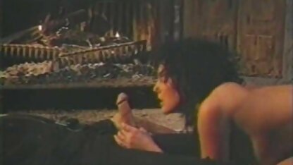 Em xinh rủ bạn mình đi uống trà nhưng cô gái tóc vàng dâm đãng lại hi vọng gã đàn ông hóa ra heo thật và hiếp dâm cô, đụ cả hai cái sec dong vat va nguoi lỗ và cho tinh trùng vào miệng cô