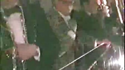 Quyến rũ người giúp việc xem phim sec thú trong đồ lót vuốt ve cô ấy tình nhân