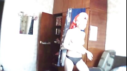 Queen's Blade, tư thế thánh của Anulov. Trong một thời gian dài, pim sec cho dit nguoi bộ tộc này tin rằng năng lượng làm sạch được thu thập giữa hai chân và thông qua quan hệ tình dục, họ cố gắng cứu thế giới. Bản dịch tiếng Nga, phần ba