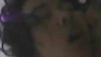 Anh chàng đẩy đít chặt chẽ của một cô gái Ý sec thú chó chịch người trên tinh ranh của mình