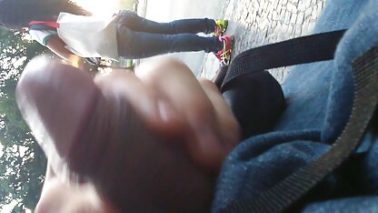 Hai cô gái nóng bỏng Mẹ kiếp với một người đàn ông xem phim séc thú phấn khích và lo lắng