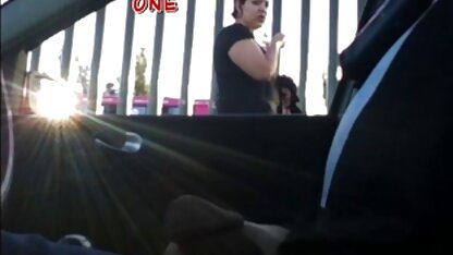 Busty xem fim sec thu con điếm giật off trong các toilet và ngồi hậu môn trên một đen mỡ vòi nước