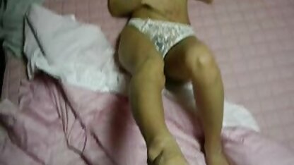 Một chàng với một lớn sec ngua choi nguoi tinh ranh chị hai trẻ sexy Người hai giới cô gái