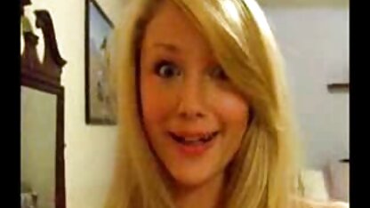 Con điếm Xoăn bú cặc, liếm tinh hoàn và uống phim sec nguoi va cho tinh trùng