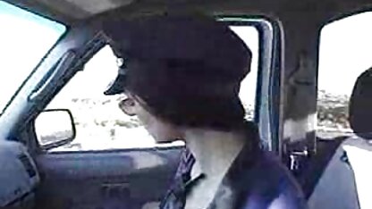 Quyến rũ con điếm Cherry Kiss sem sec thu có một ba người với một khuy áo và một người lái xe