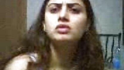 Những con chó cái trẻ tuổi, sa đọa đã chán ngấy sec thu va nguoi và chỉ muốn có một cái lưỡi thô bạo