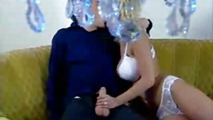 Busty hầu bàn làm tình sec thu cho du nguoi trong các nhà bếp