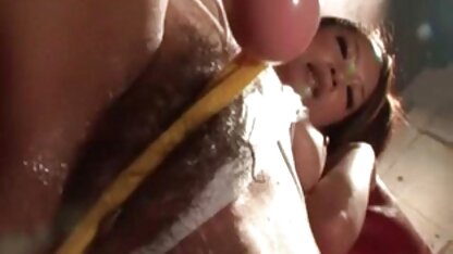 Các chàng fucks một chó cái với một máy rung phim sec thu dit nguoi và của anh ấy mỡ tinh ranh