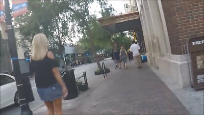 Được ở bữa tiệc này mà không được địt mới là thành tích thật, ở đây không được bỏ sang một bên, các cô gái đồi bại sẽ cởi quần ra và ngậm ngay vào miệng xem phim séc thú