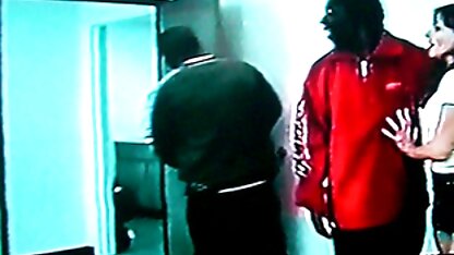 Trẻ đồng tính nữ đã phim sec thu cho choi nguoi tắt của họ ướt quần lót và liếm ngọt ngào L.