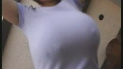 Red-hair bitch Lullu Gun chị L. với một giả và cưỡi một xem sec nguoi va thu tinh ranh