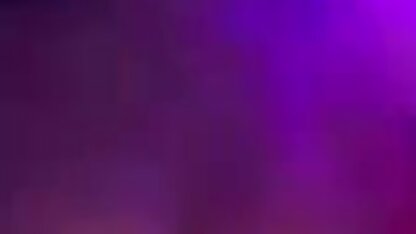 Con chó cái bật webcam phim sec nguoi ngua và hút một con cặc bằng cao su