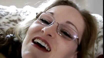 Babe ngoài trời hút vòi nước phim sec nguoi dit cho