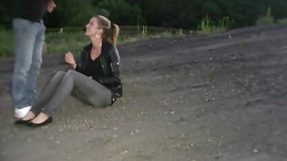 Anh chàng bị trói và bịt khẩu trang chạy trốn khỏi hai kẻ hiếp dâm đeo mặt nạ sec heo du nguoi