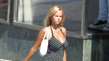 Tóc vàng Carmen én một lớn vòi xem phim sec thu nước