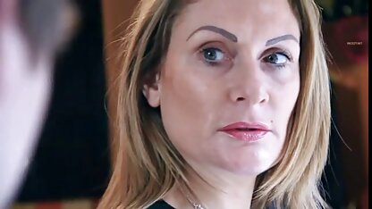 A young brunette set her phim sec thu my classmate to jerk off on her quần lót và quyết định làm hài lòng anh ta