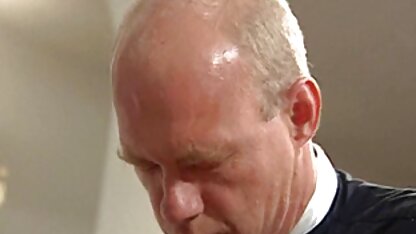 Trần truồng brunette phim sec ngua choi nguoi Ruth hút một hói tinh ranh