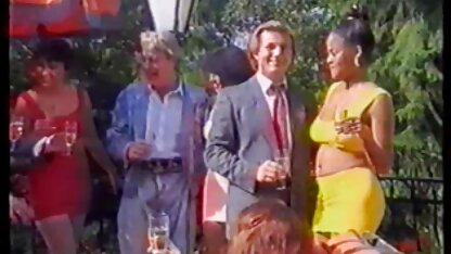 Redhead Gianna Michaels với saggy ngực chị với một phim sec nguoi dit lon nam trên các đi văng