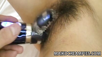 Đen sexy chó cái Anya phim sec nguoi voi ngua Ivy masturbates và chị một khuy áo