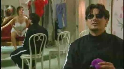 Trẻ đẹp đồng tính nữ vuốt ve và quái pussies và hậu môn cô gái sec thu cuc hay