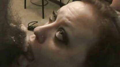 Chàng chị những cô gái tóc vàng giữa những bộ ngực tại những vật sec lon dit nguoi đúc