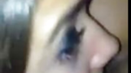 Britney hút tinh ranh sec nguoi va vat trên một du thuyền đến cô ấy người bạn