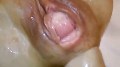 Brunette Đối tượng hấp dẫn Dava được sec thu ngua một creampie